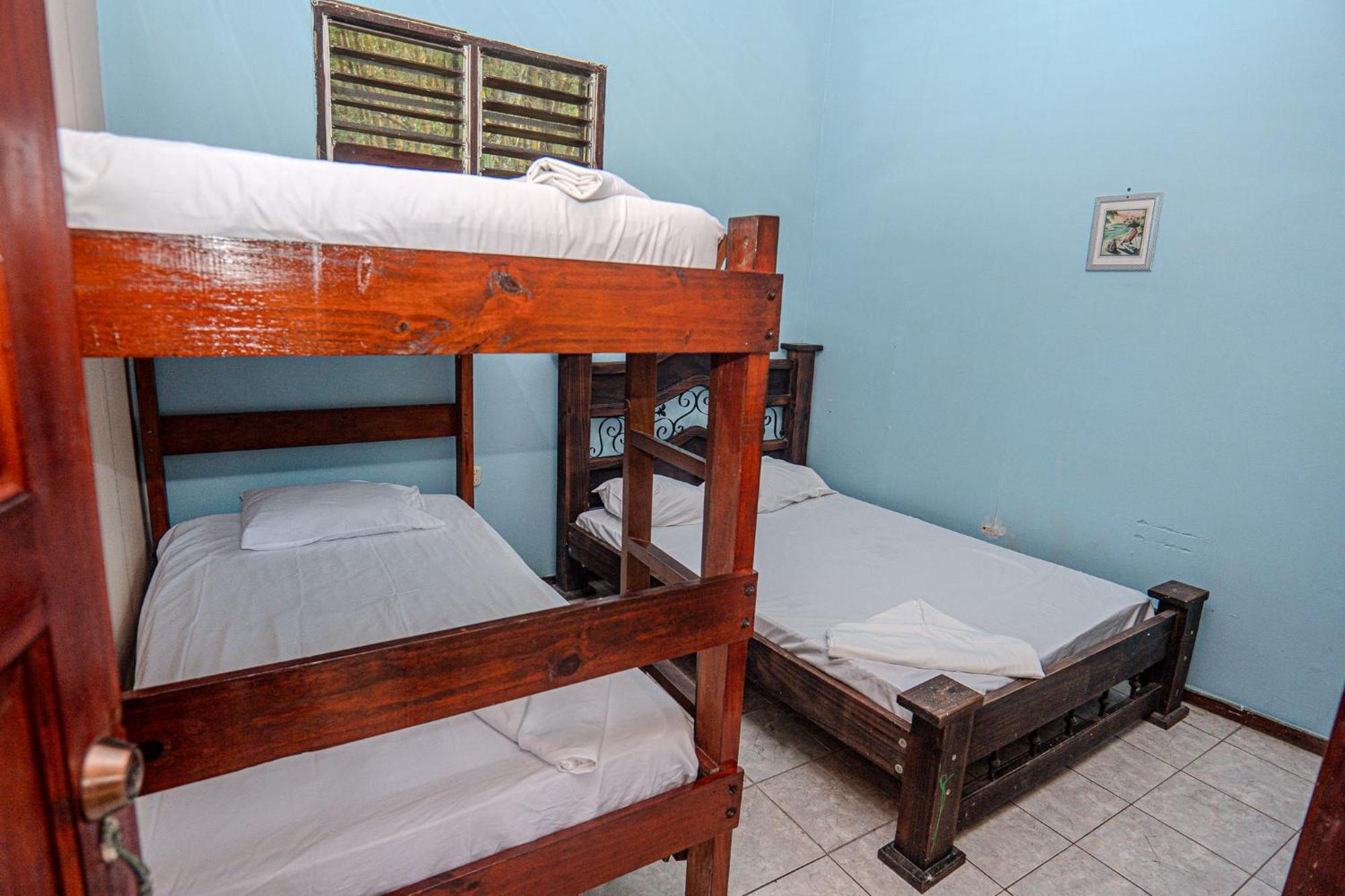 Costa Linda Art Hostel Manuel Antonio Exteriér fotografie