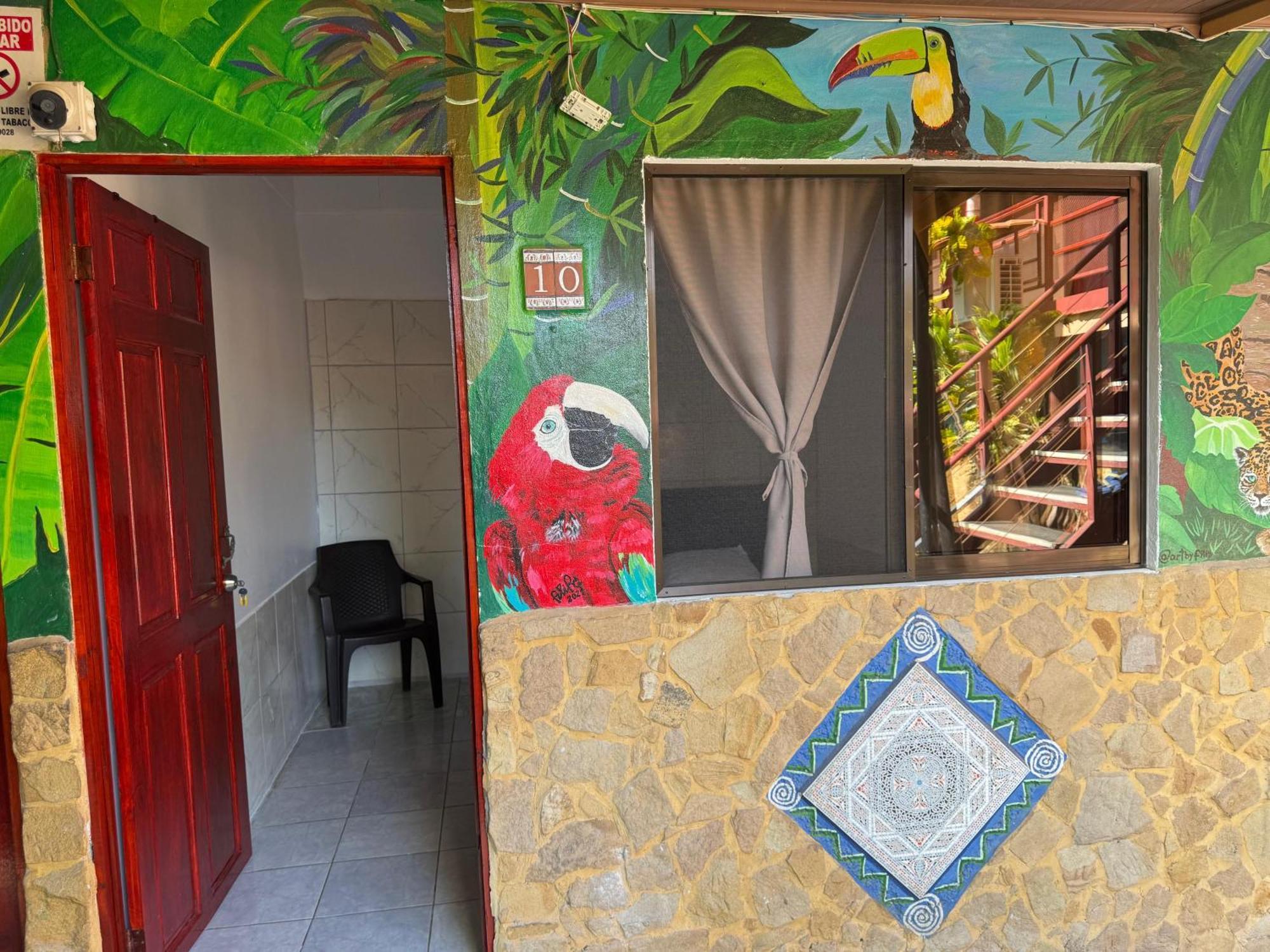 Costa Linda Art Hostel Manuel Antonio Exteriér fotografie